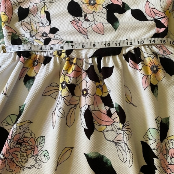 Torrid White Floral Textured Knit Bare Shoulders High Neck Skater Dress - Picture 3 of 11